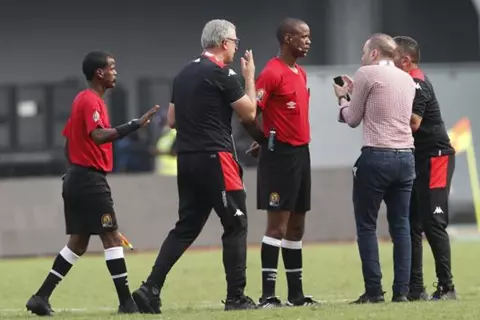 حكايات أمم أفريقيا.. حكم ينهي لقاء تونس ومالي قبل الدقيقة 90 في نسخة 2021